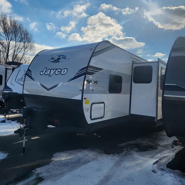 2025 Jayco Jay Flight SLX 380DQS Photo in Staunton VA 24401