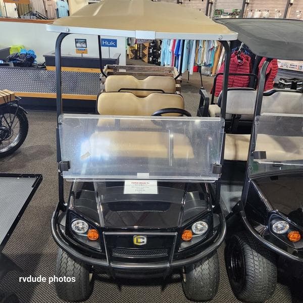 2023 Cushman® Shuttle™ 4 ELiTE Lithium Electric Photo in Staunton VA 24401