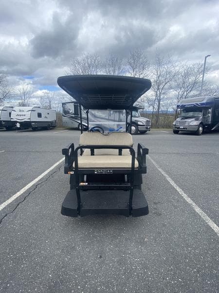 2023 Cushman® Shuttle™ 2+2 ELiTE Lithium Electric Photo in Staunton VA 24401