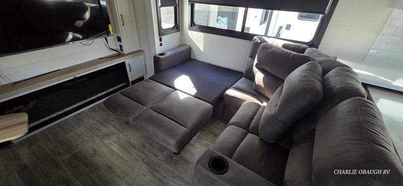 New 2026 Jayco Eagle Fifth Wheels 335LSTS - photo - 23