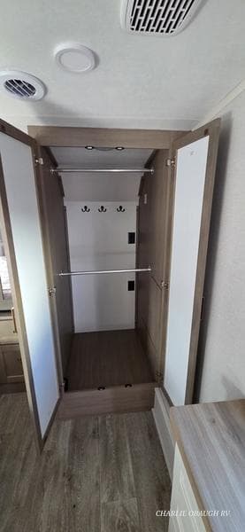 New 2026 Jayco Eagle Fifth Wheels 365UKTS - photo - 27