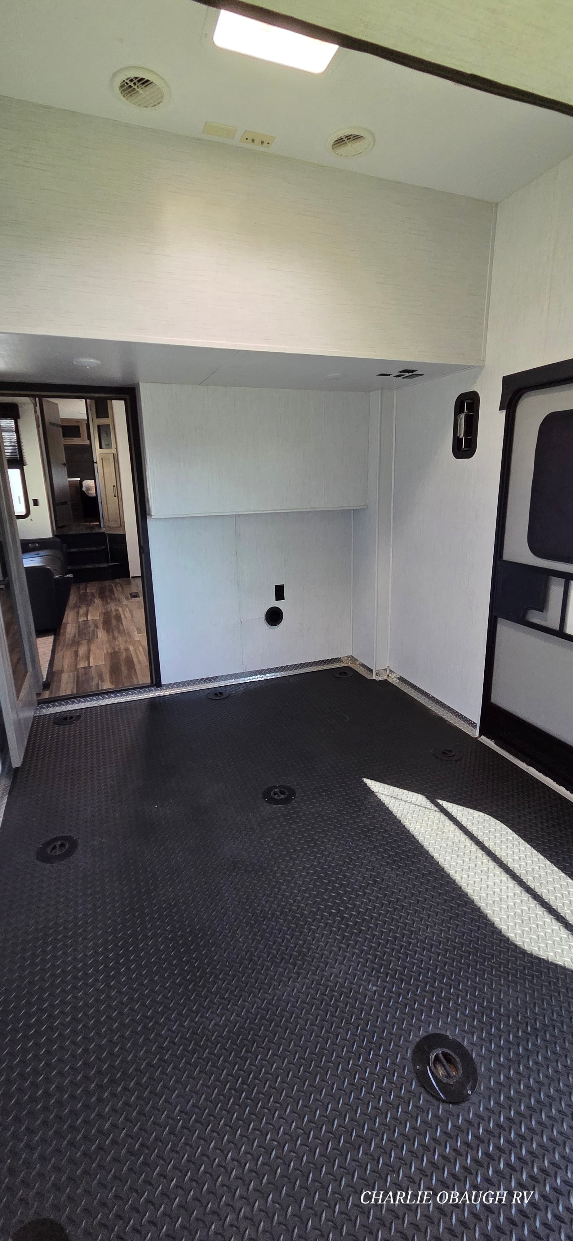 Pre-Owned 2022 Heartland Gravity 3640 - photo - 16