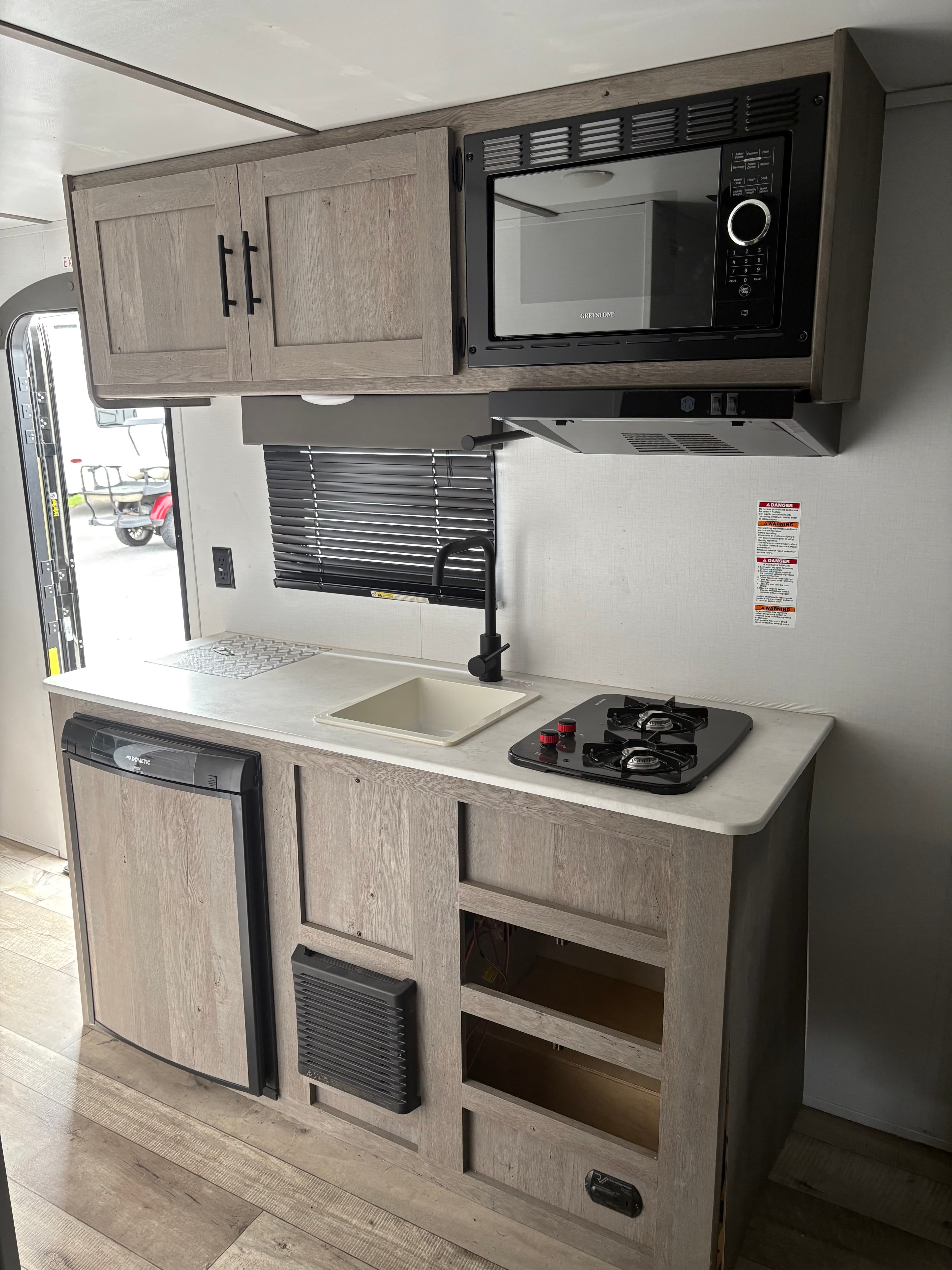 Pre-Owned 2021 KEYSTONE SPRINGDALE 1750RD - photo - 7