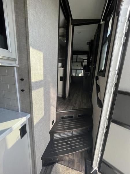 New 2023 Jayco North Point 373BHOK - photo - 22