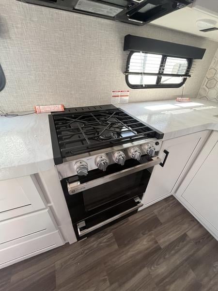 New 2025 Jayco EAGLE 31QCD - photo - 32