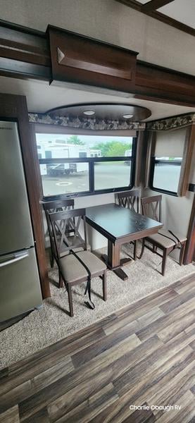 Pre-Owned 2017 Keystone RV Montana High Country 381TH - photo - 26