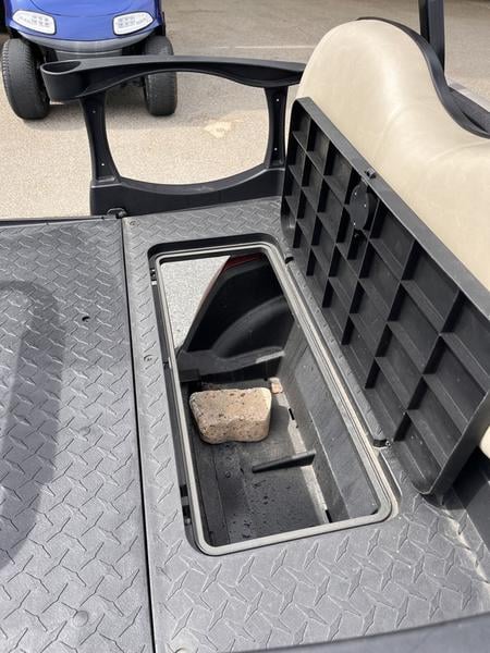 Pre-Owned 2019 E-Z-GO RXV® Electric - photo - 6