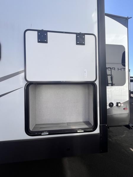 New 2023 Forest River Rockwood Signature 8294BS - photo - 7