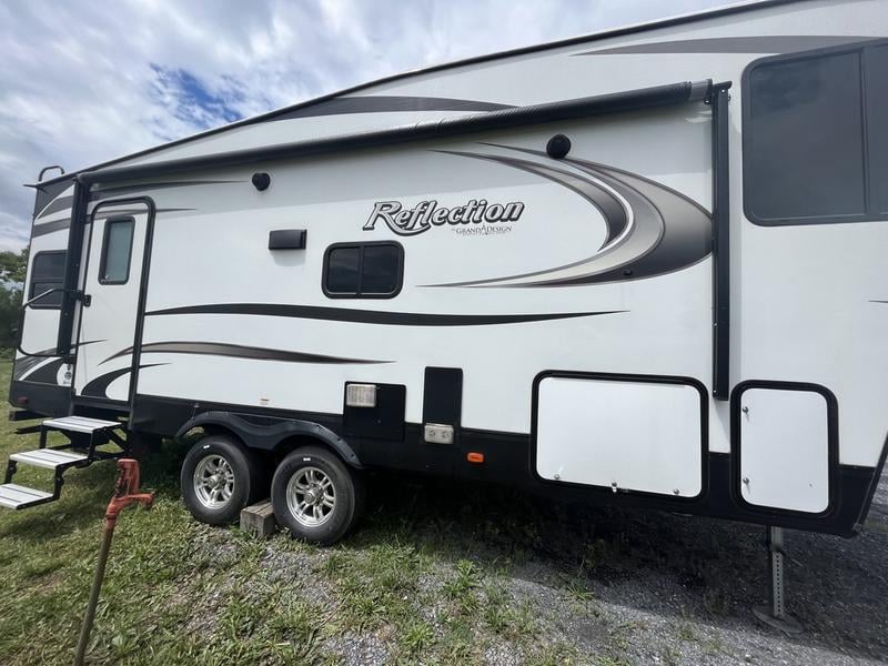 2018 Grand Design Reflection 150 Series Fifth-Wheel 230RL Photo in Staunton VA 24401