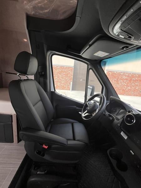 New 2023 Jayco Melbourne Prestige 24NP - photo - 46