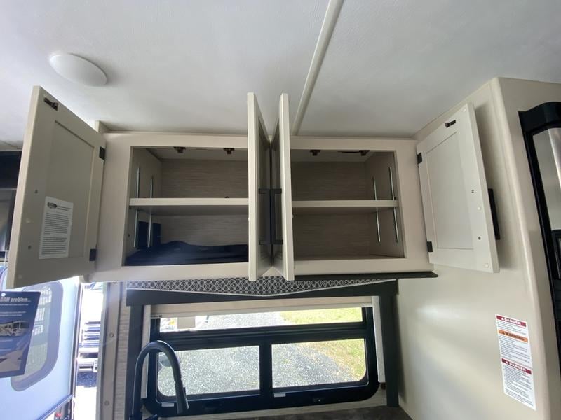 Pre-Owned 2022 Thor Motor Coach Vegas® RUV 24.1 - photo - 26