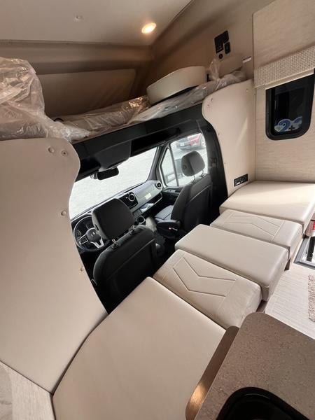 New 2023 Jayco Melbourne Prestige 24NP - photo - 39