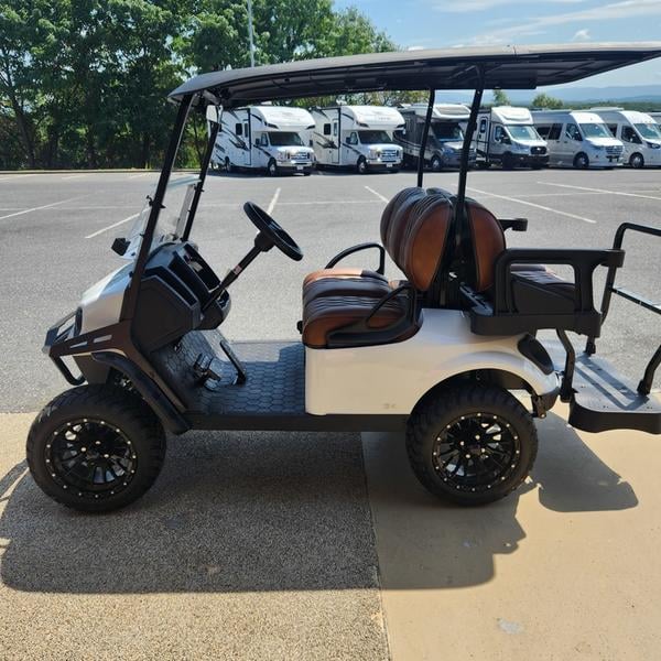 2025 E-Z-GO Express™ S4 Gas Bright White Photo in Staunton VA 24401