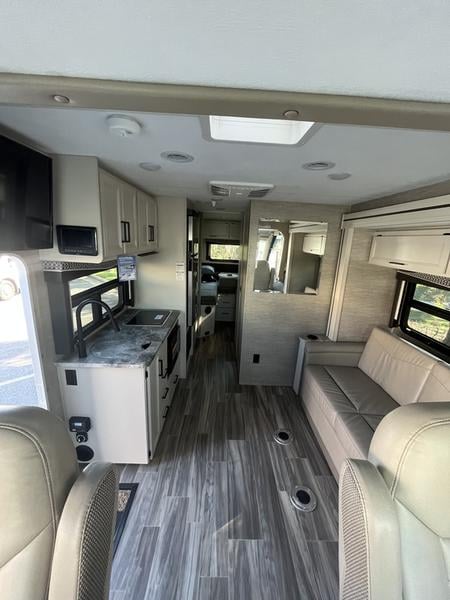 Pre-Owned 2022 Thor Motor Coach Vegas® RUV 24.1 - photo - 14