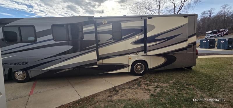 2008 Coachmen 386QS Photo in Staunton VA 24401