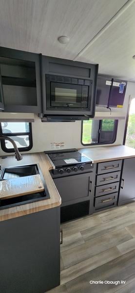 New 2025 Forest River IBEX Travel Trailers 25RLSS - photo - 10