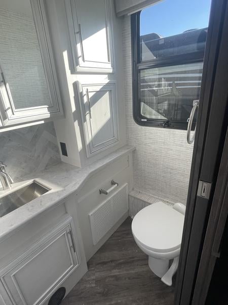New 2024 Jayco Precept Prestige 36B - photo - 18