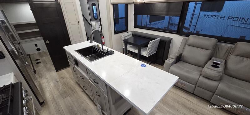 New 2026 Jayco North Point 377RLBH - photo - 14