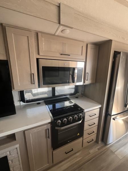 New 2023 Forest River Rockwood Signature 8294BS - photo - 26