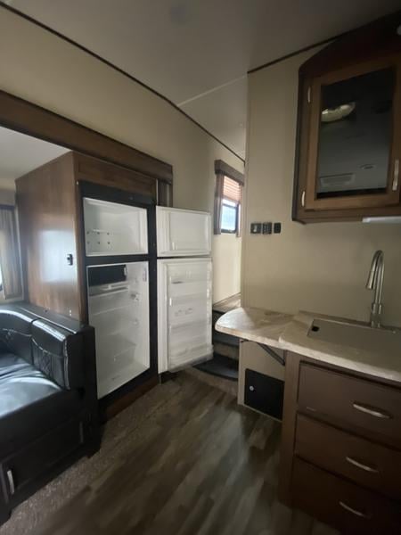 Pre-Owned 2018 Grand Design Reflection 150 Series Fifth-Wheel 230RL - photo - 27