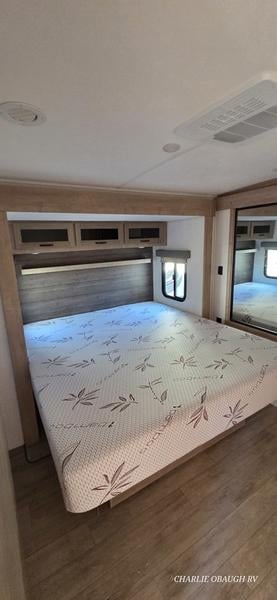 Pre-Owned 2024 Palomino Solaire Ultra Lite 306RKTS - photo - 25