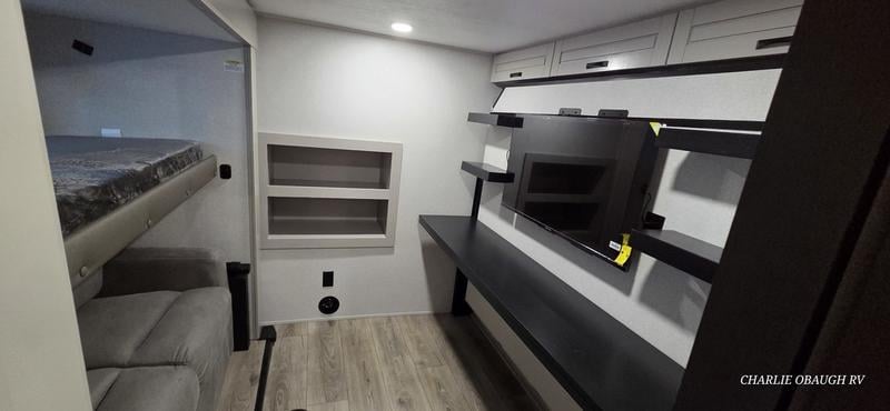 New 2026 Jayco North Point 377RLBH - photo - 38