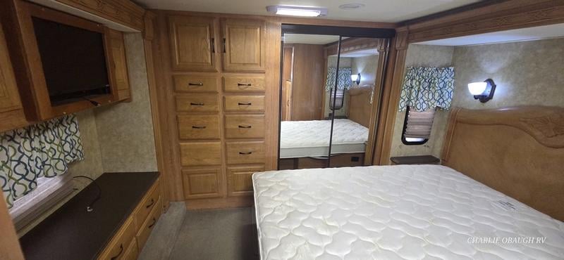 Pre-Owned 2008 Coachmen 386QS - photo - 25