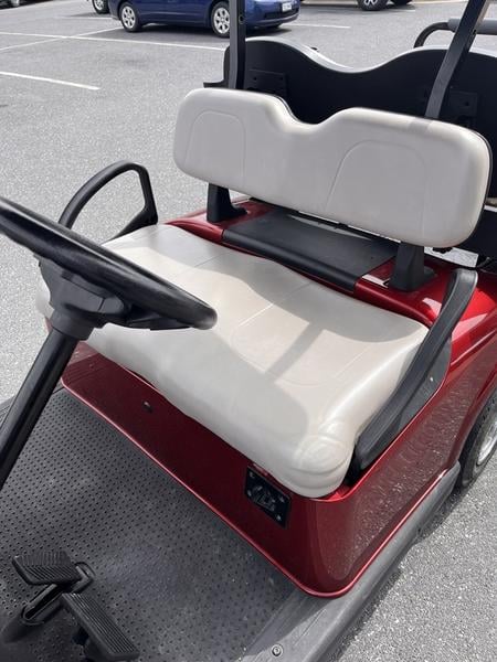 Pre-Owned 2019 E-Z-GO RXV® Electric - photo - 7