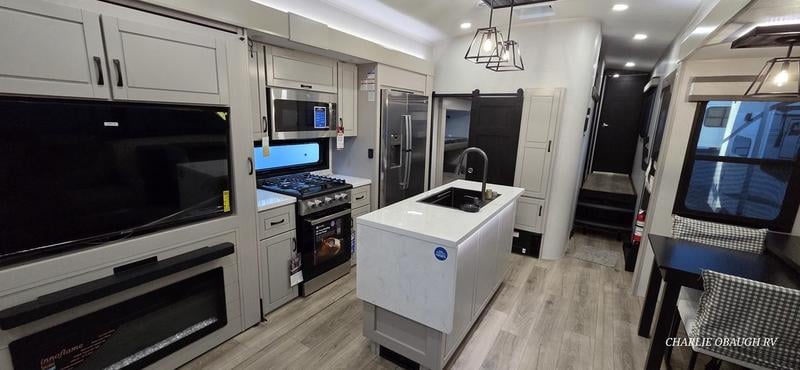 New 2026 Jayco North Point 377RLBH - photo - 11