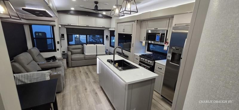 New 2026 Jayco North Point 377RLBH - photo - 9