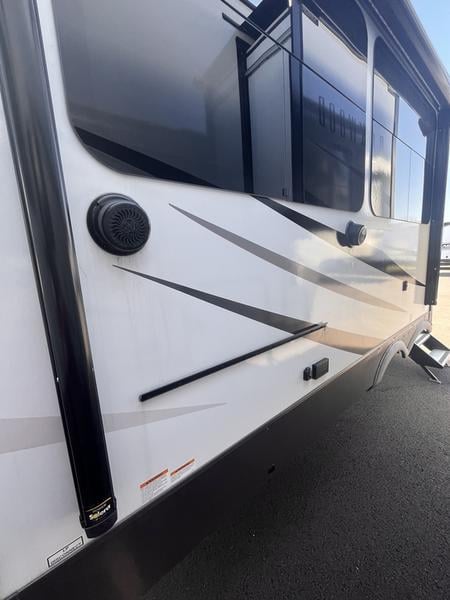 New 2023 Forest River Rockwood Signature 8294BS - photo - 9