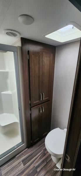 Pre-Owned 2017 Keystone RV Montana High Country 381TH - photo - 32