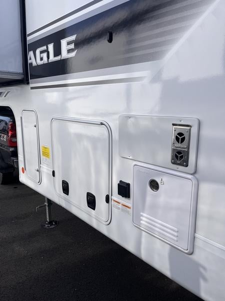 New 2025 Jayco EAGLE 31QCD - photo - 15