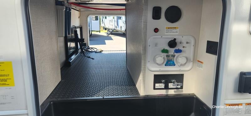 New 2025 Jayco Eagle HT Fifth Wheels 27MLC - photo - 9