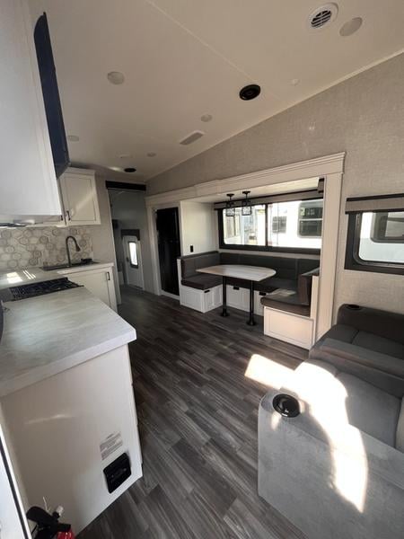New 2025 Jayco EAGLE 31QCD - photo - 18