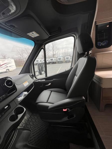 New 2023 Jayco Melbourne Prestige 24NP - photo - 43