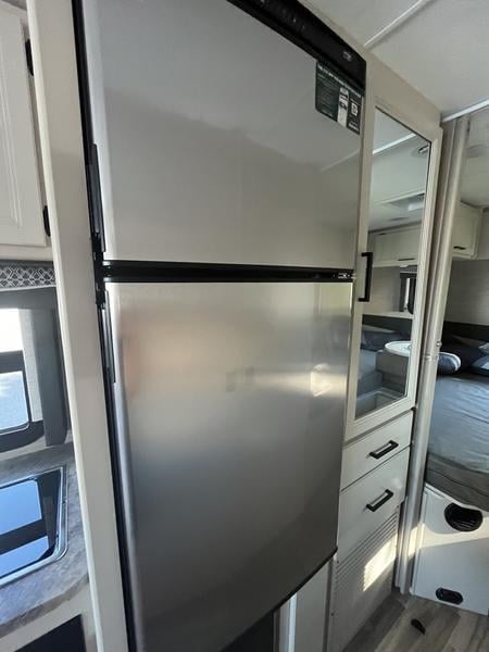 Pre-Owned 2022 Thor Motor Coach Vegas® RUV 24.1 - photo - 18