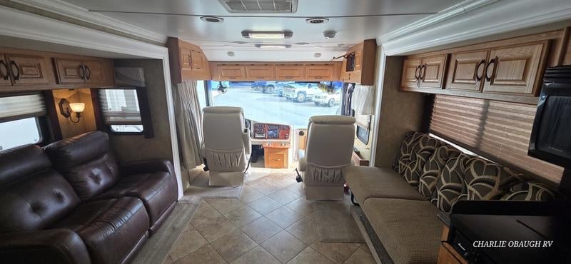 Pre-Owned 2008 Coachmen 386QS - photo - 11