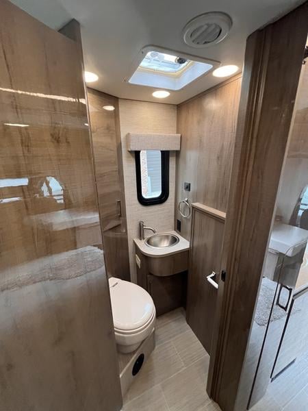 New 2023 Jayco Melbourne Prestige 24NP - photo - 22
