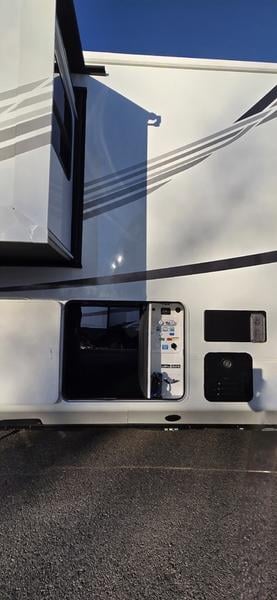 New 2026 Jayco North Point 377RLBH - photo - 6