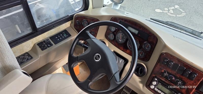 Pre-Owned 2008 Coachmen 386QS - photo - 14