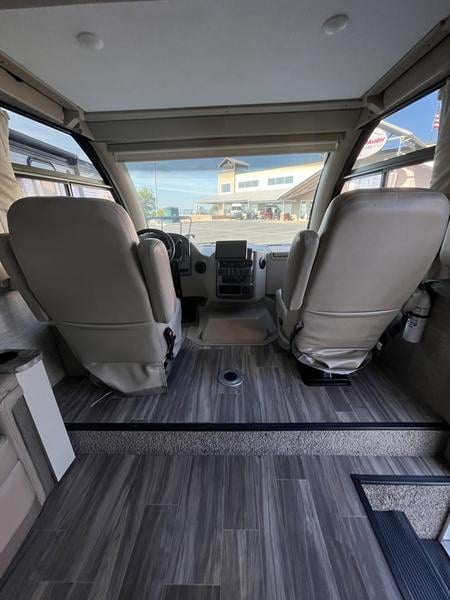 Pre-Owned 2022 Thor Motor Coach Vegas® RUV 24.1 - photo - 9