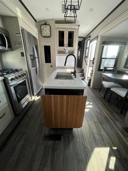 New 2023 Jayco North Point 373BHOK - photo - 17
