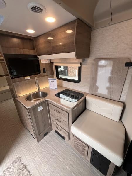 New 2023 Jayco Melbourne Prestige 24NP - photo - 13