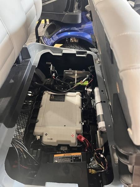 New 2025 E-Z-GO S4 ELITE - photo - 5