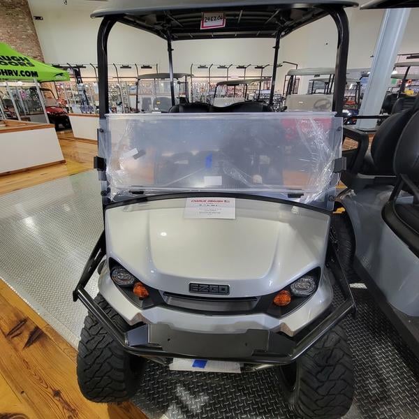 2024 E-Z-GO Express™ S4 ELiTE™ Lithium Platinum Photo in Staunton VA 24401