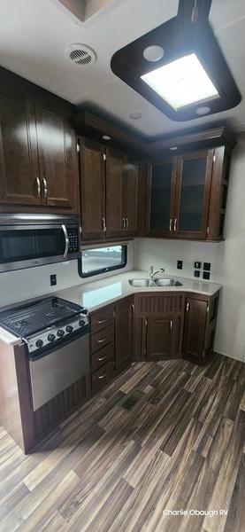 Pre-Owned 2017 Keystone RV Montana High Country 381TH - photo - 23