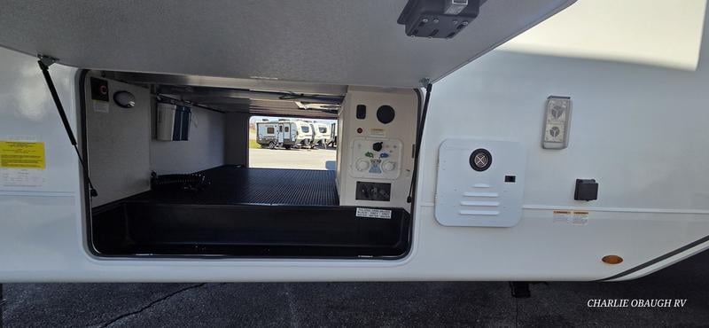 New 2026 Jayco Eagle Fifth Wheels 335LSTS - photo - 5