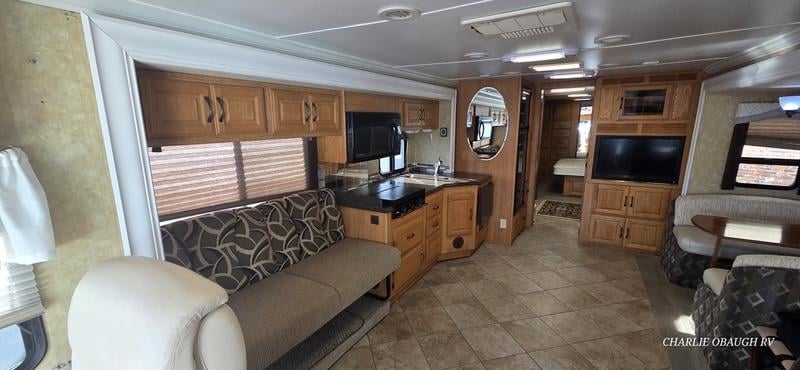 Pre-Owned 2008 Coachmen 386QS - photo - 6