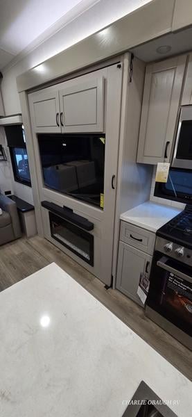 New 2026 Jayco North Point 377RLBH - photo - 20